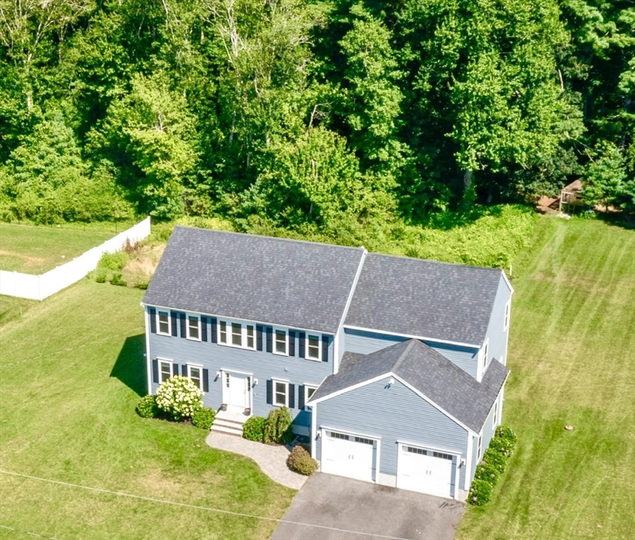 120 W Pond St