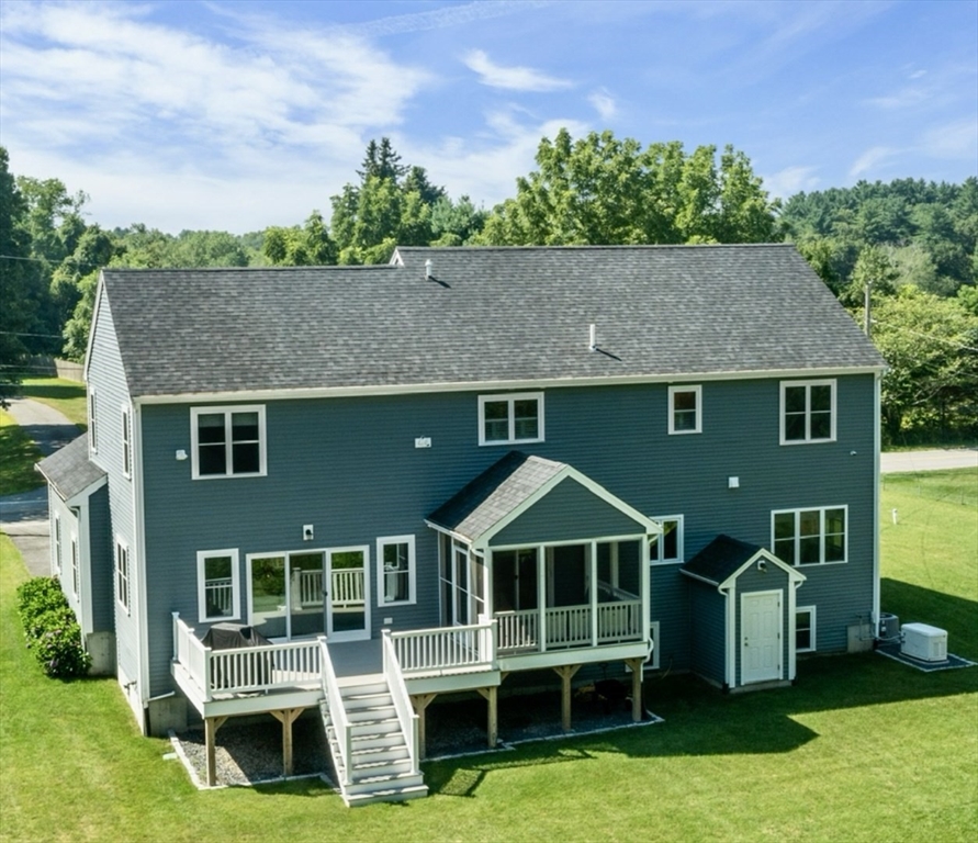 120 W Pond St