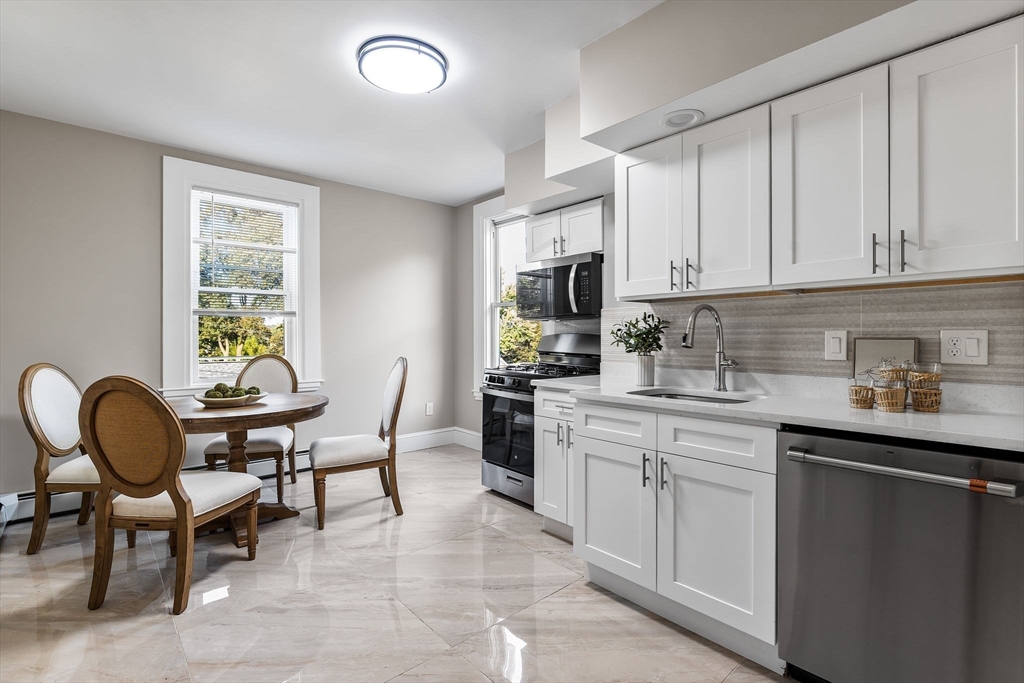 62 Chestnut Street 4