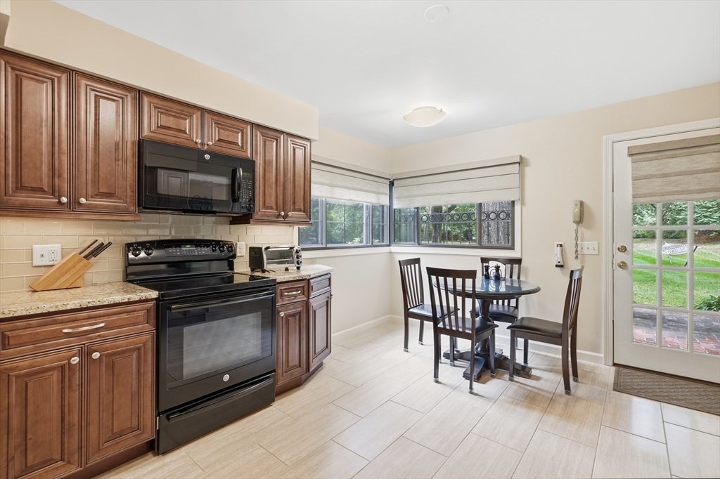 5 Rollingwood Dr, Worcester, MA, 5 Rollingwood Dr, Worcester, MA Photo #16