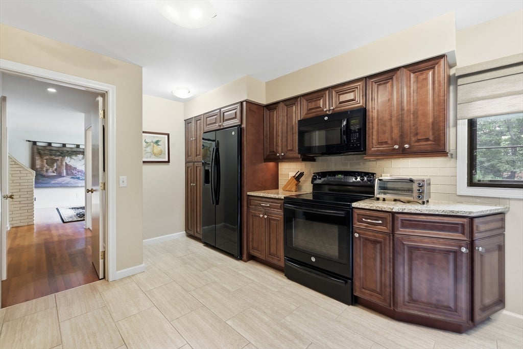 5 Rollingwood Dr, Worcester, MA, 5 Rollingwood Dr, Worcester, MA Photo #15