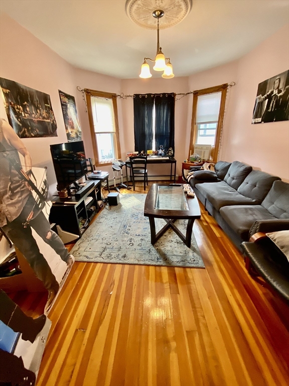 Click for 28 Raven St #2, Boston, MA slideshow Click for 28 Raven St #2, Boston, MA slideshow