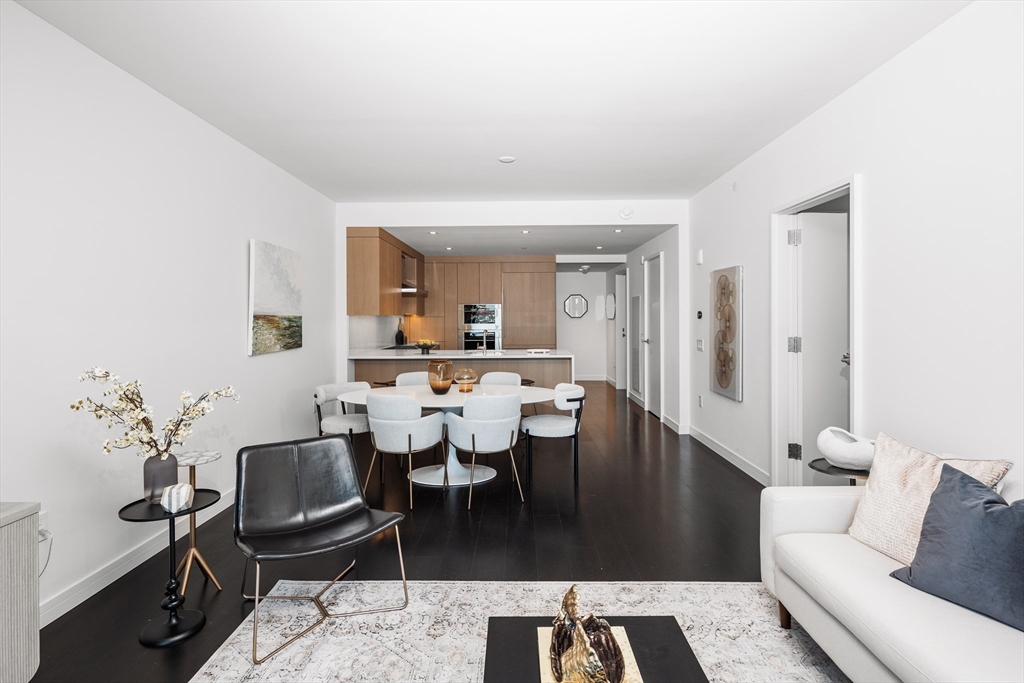 150 Seaport Blvd 10C