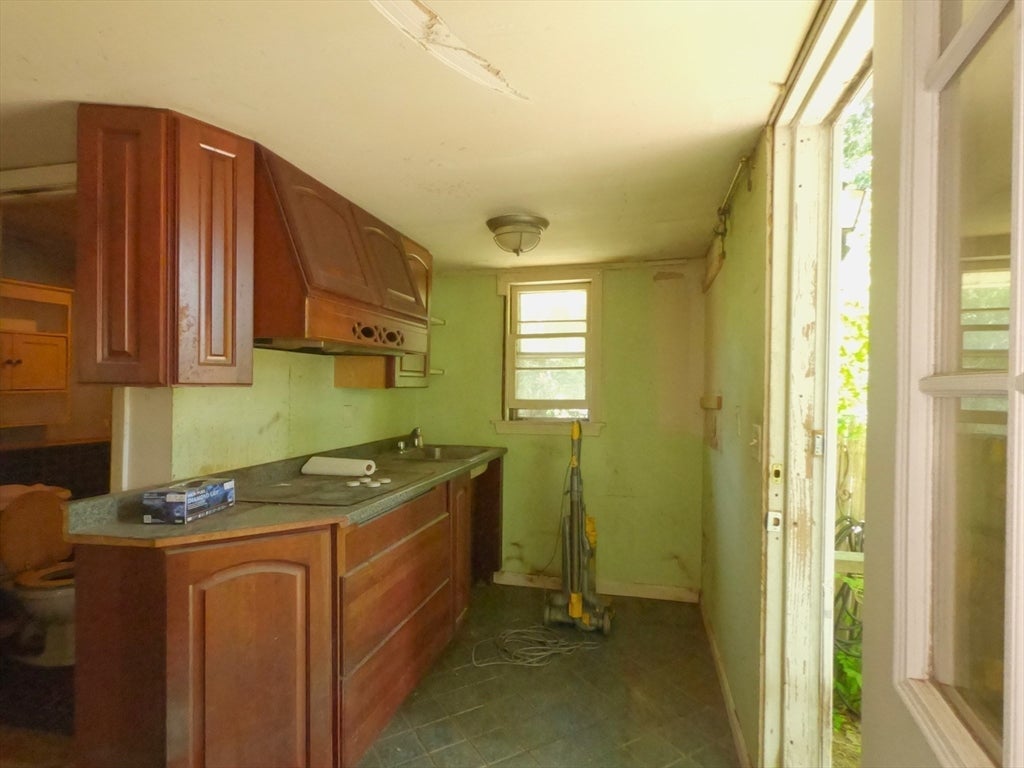 62 Crystal Lake Dr