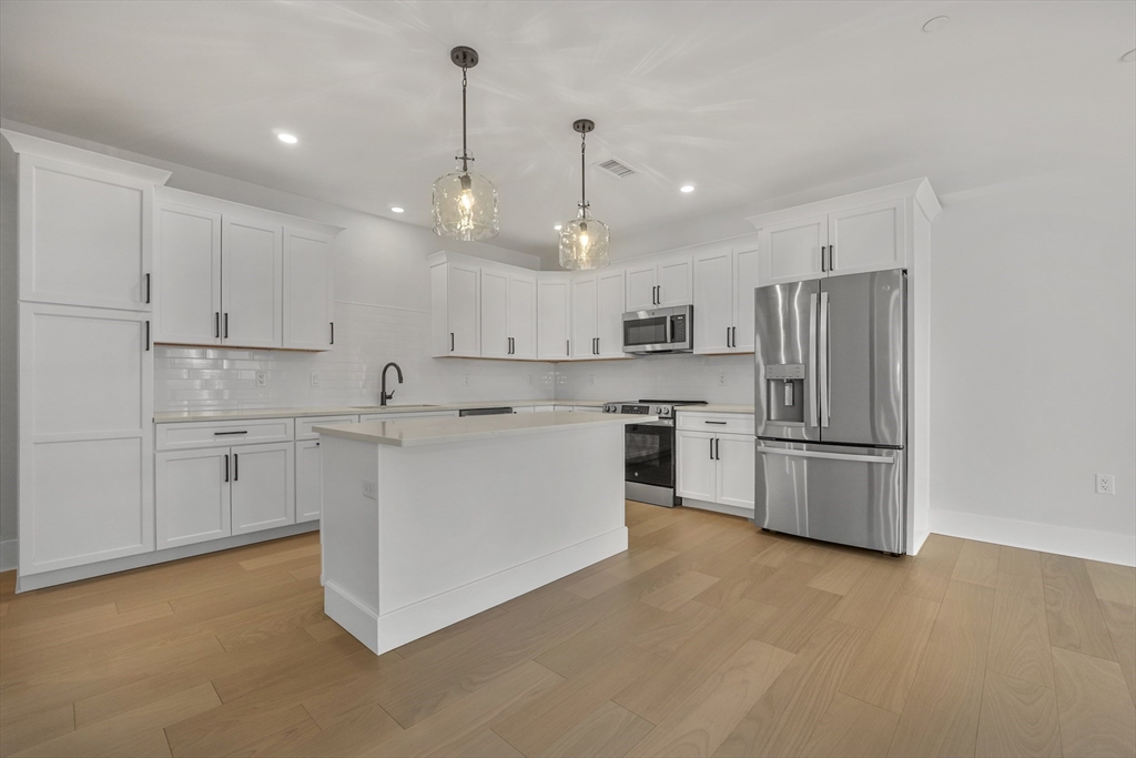 62 Foundry St 406