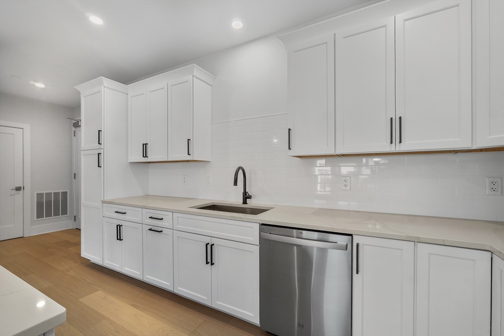 62 Foundry St 406