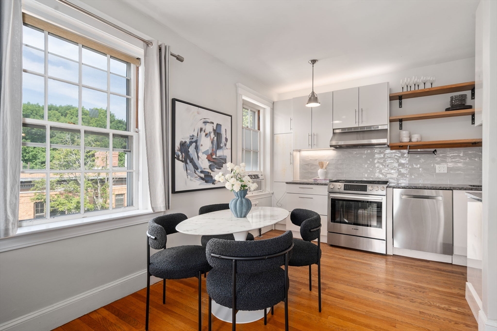 4 Washington Ave 18