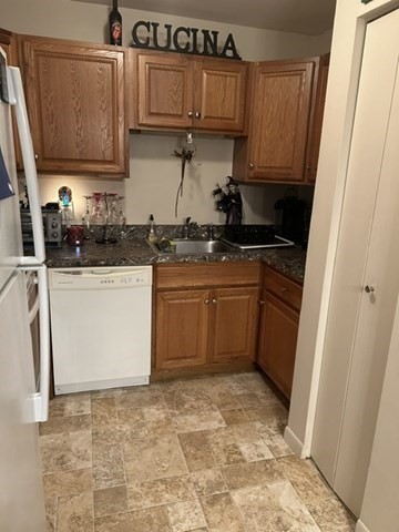 3 Thayer Pond Drive 17