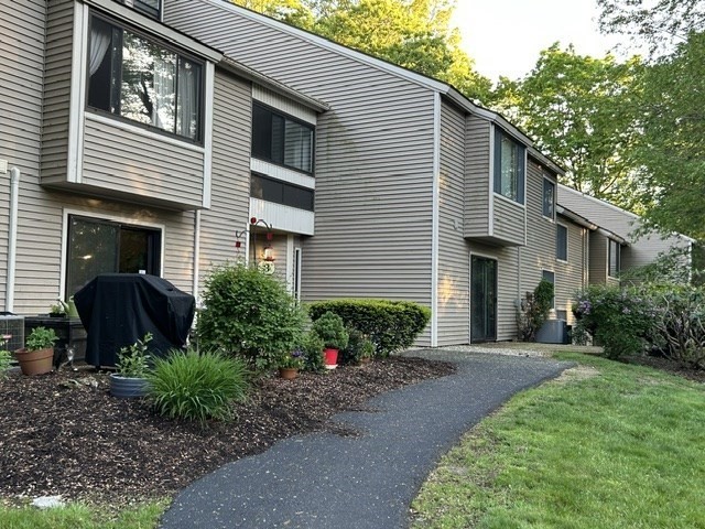 3 Thayer Pond Drive 17