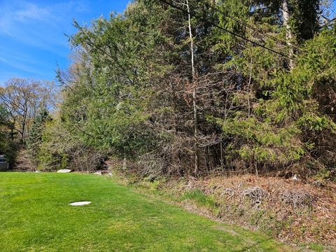 0 Crandall Rd Tiverton RI 02878