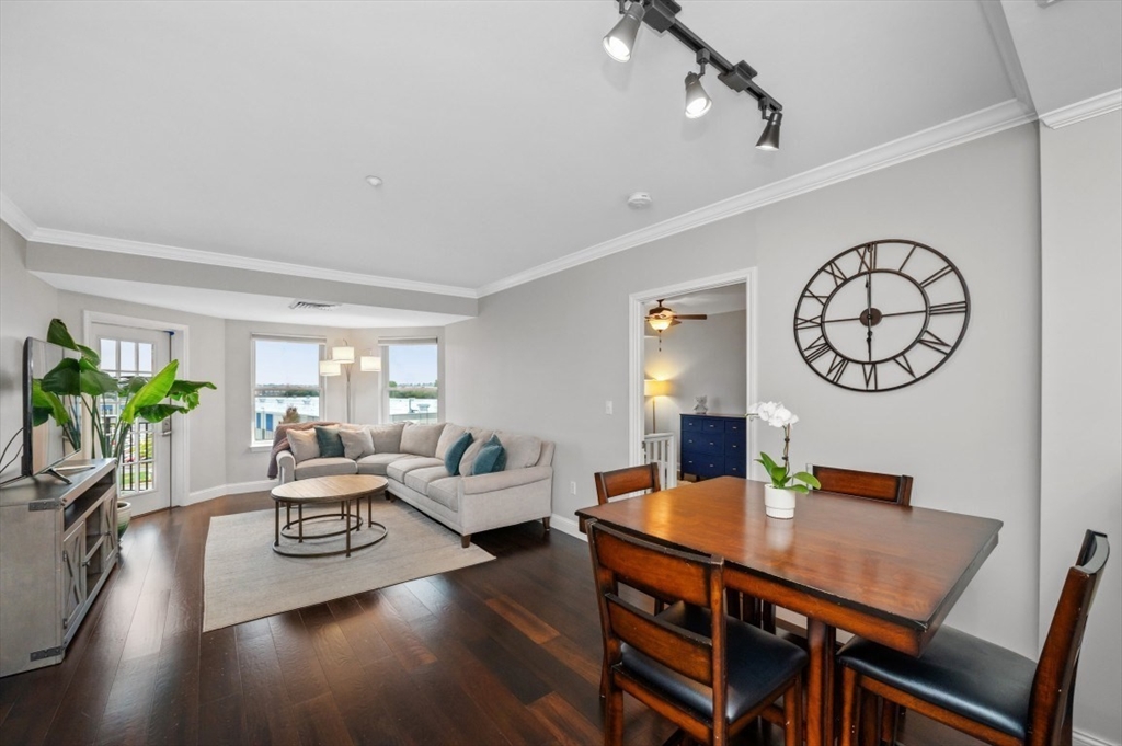 10 Seaport Drive 2518