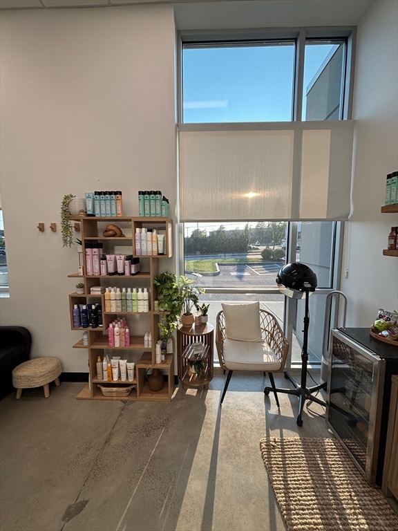 55 Commerceway
