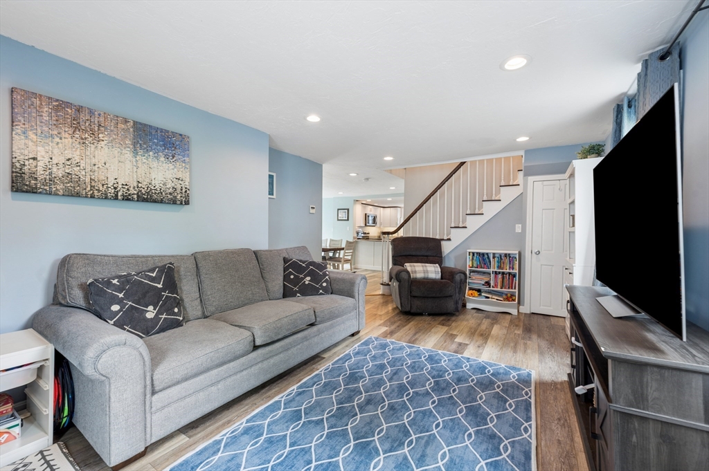 23 Belmont St, Abington, MA Photo #15