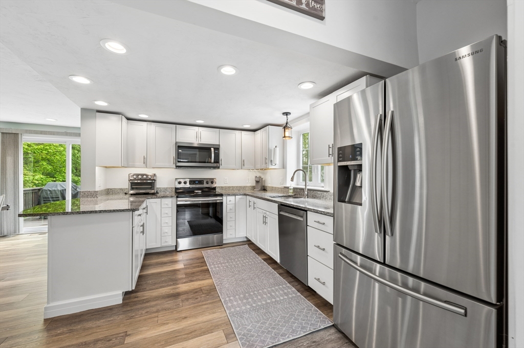 23 Belmont St, Abington, MA Photo #4