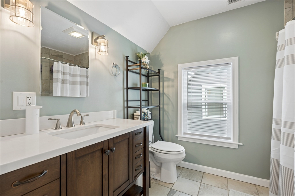 23 Belmont St, Abington, MA Photo #19