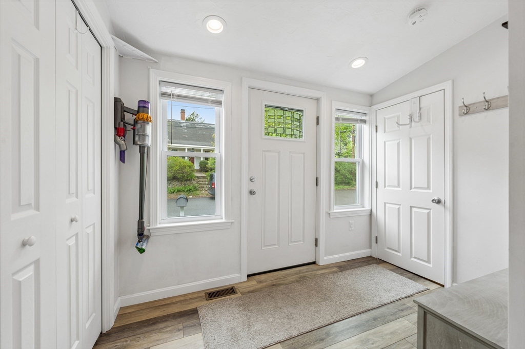 23 Belmont St, Abington, MA Photo #8