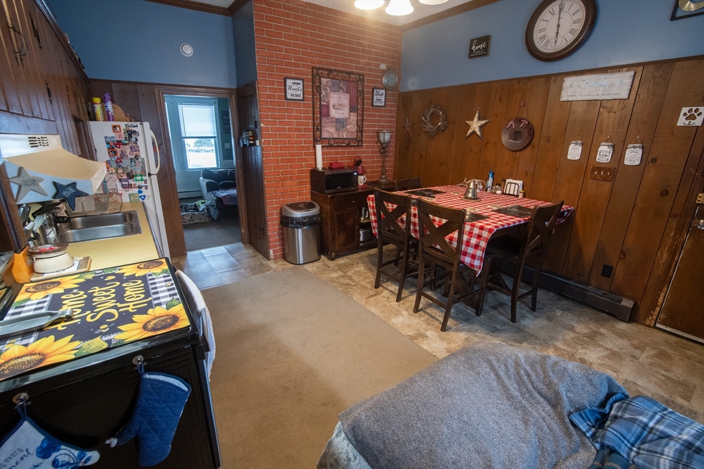 1088 Diamond Hill Rd