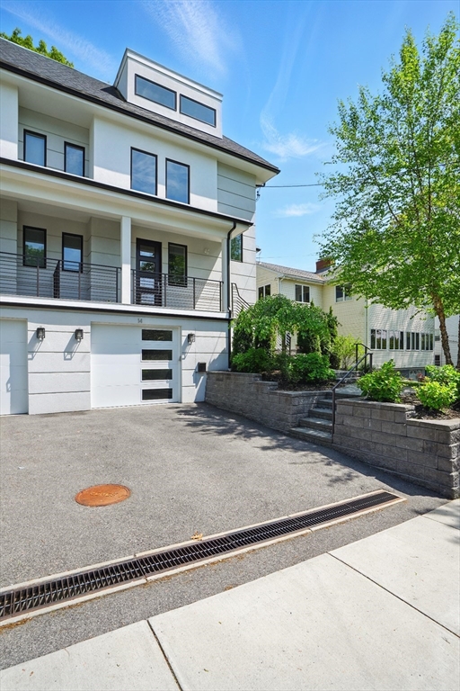 14 Princeton St 14