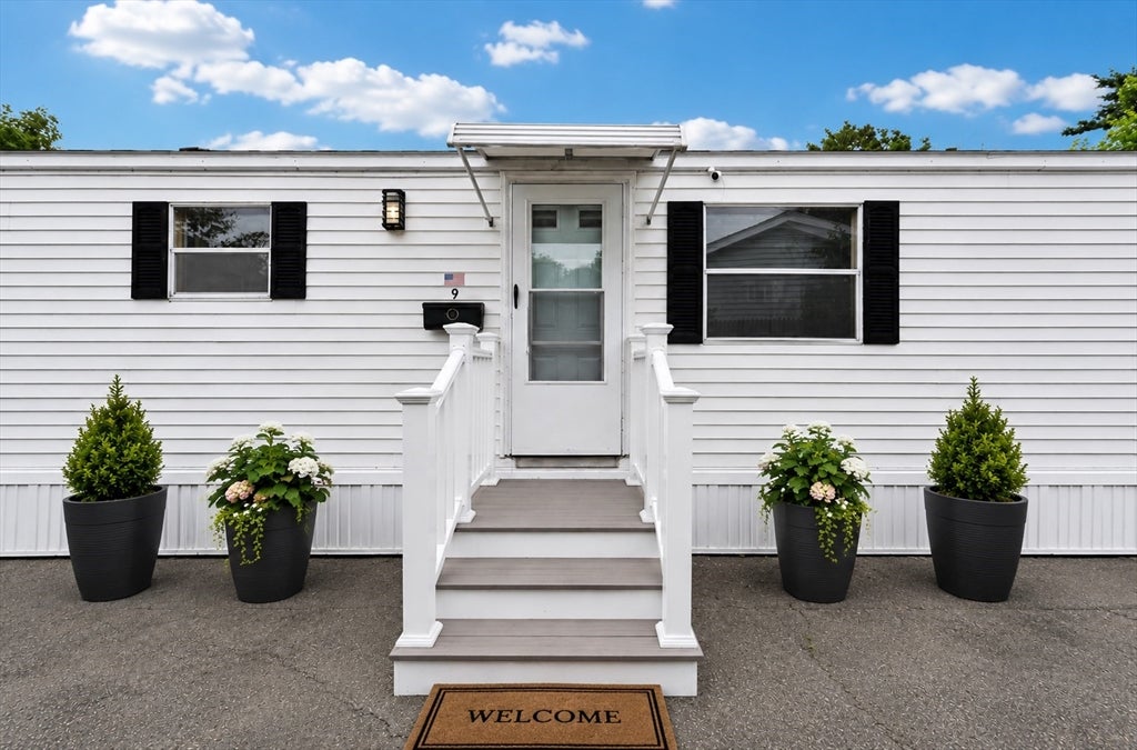 170 Rockland 9