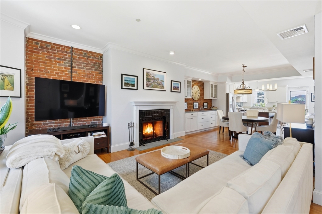 754 Tremont St 4