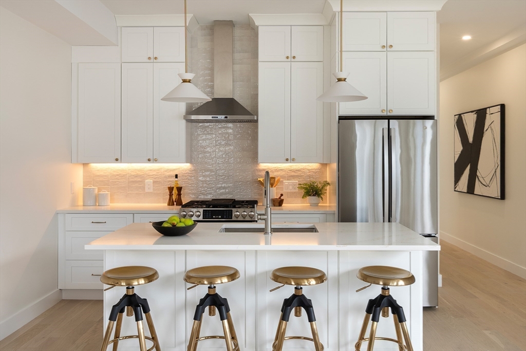 28 Swan Ave #1, Boston, MA Photo #4