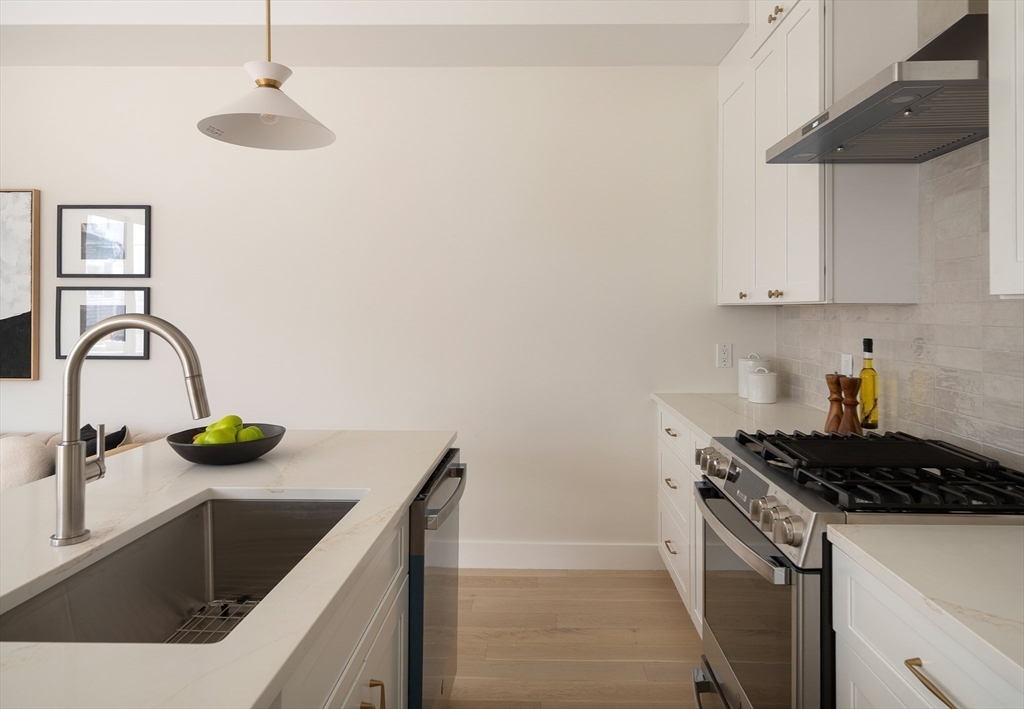 28 Swan Ave #1, Boston, MA Photo #7