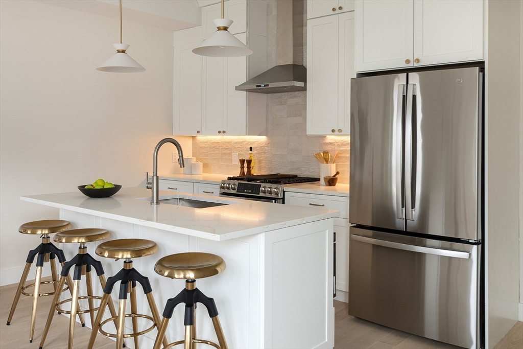 28 Swan Ave #1, Boston, MA Photo #5