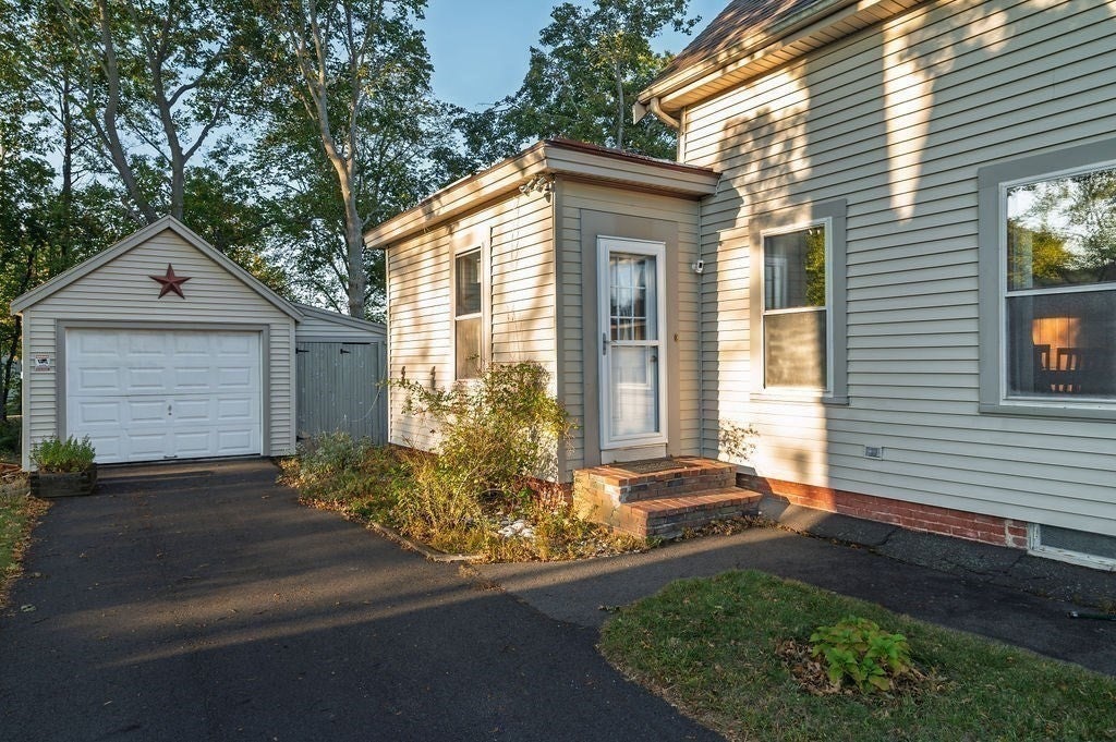 49 Grove St, Rockland, MA, 49 Grove St, Rockland, MA Photo #3