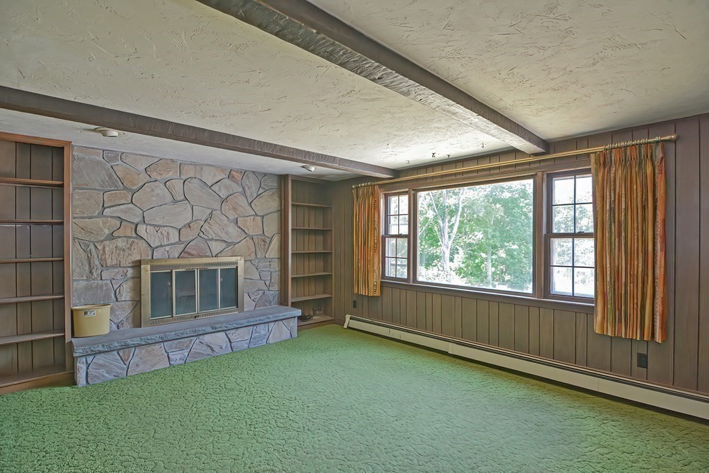Photo 10 of 12 of 28 Pauline Drive house