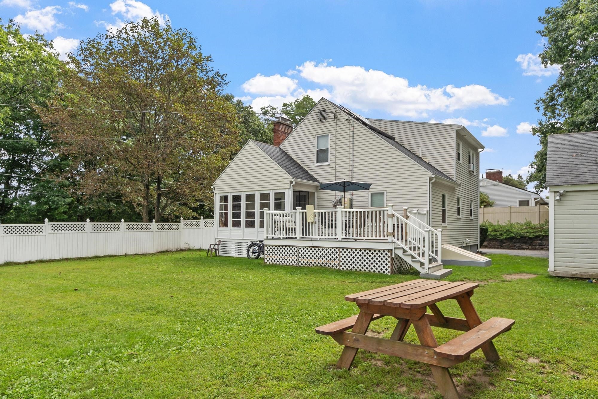 406 Lincoln St