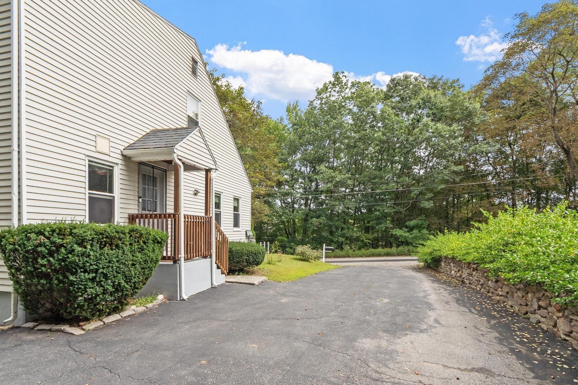 406 Lincoln St, Fitchburg, MA Photo #7