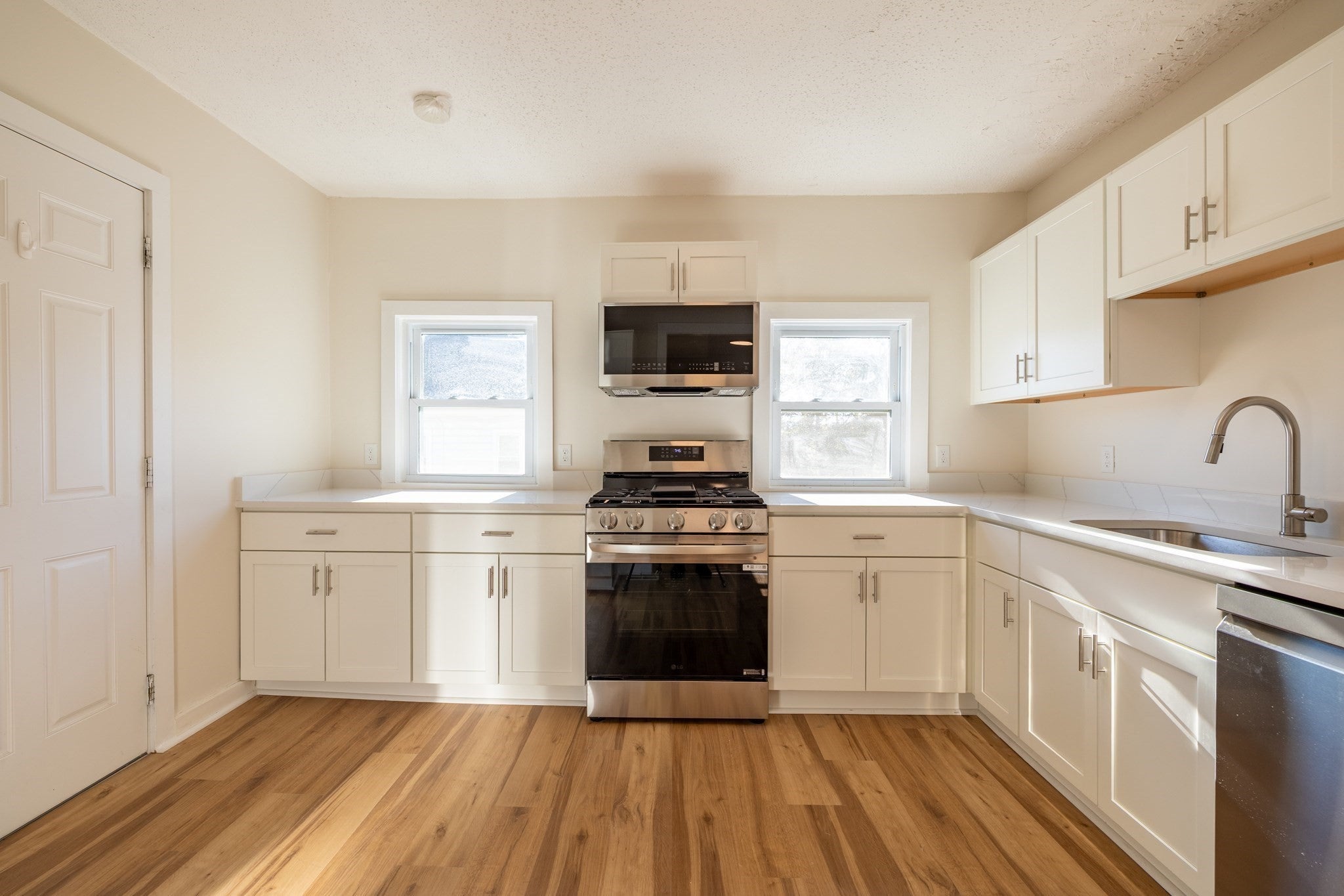 365 Whiting Ave #2, Dedham, MA, 365 Whiting Ave #2, Dedham, MA Photo #3