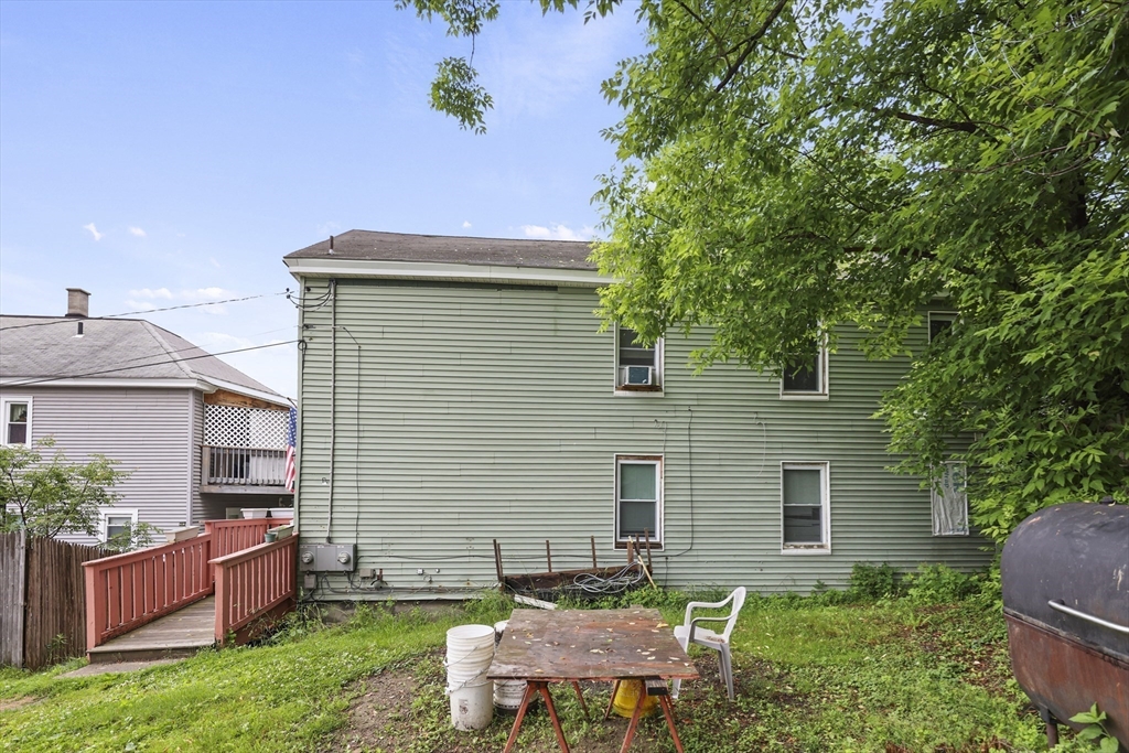 138 Robbins Ave