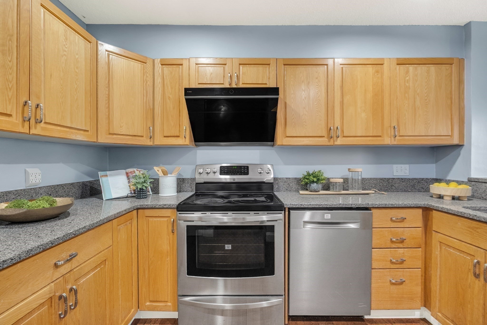45 Bishops Forest Dr #45, Waltham, MA, 45 Bishops Forest Dr #45, Waltham, MA Photo #14