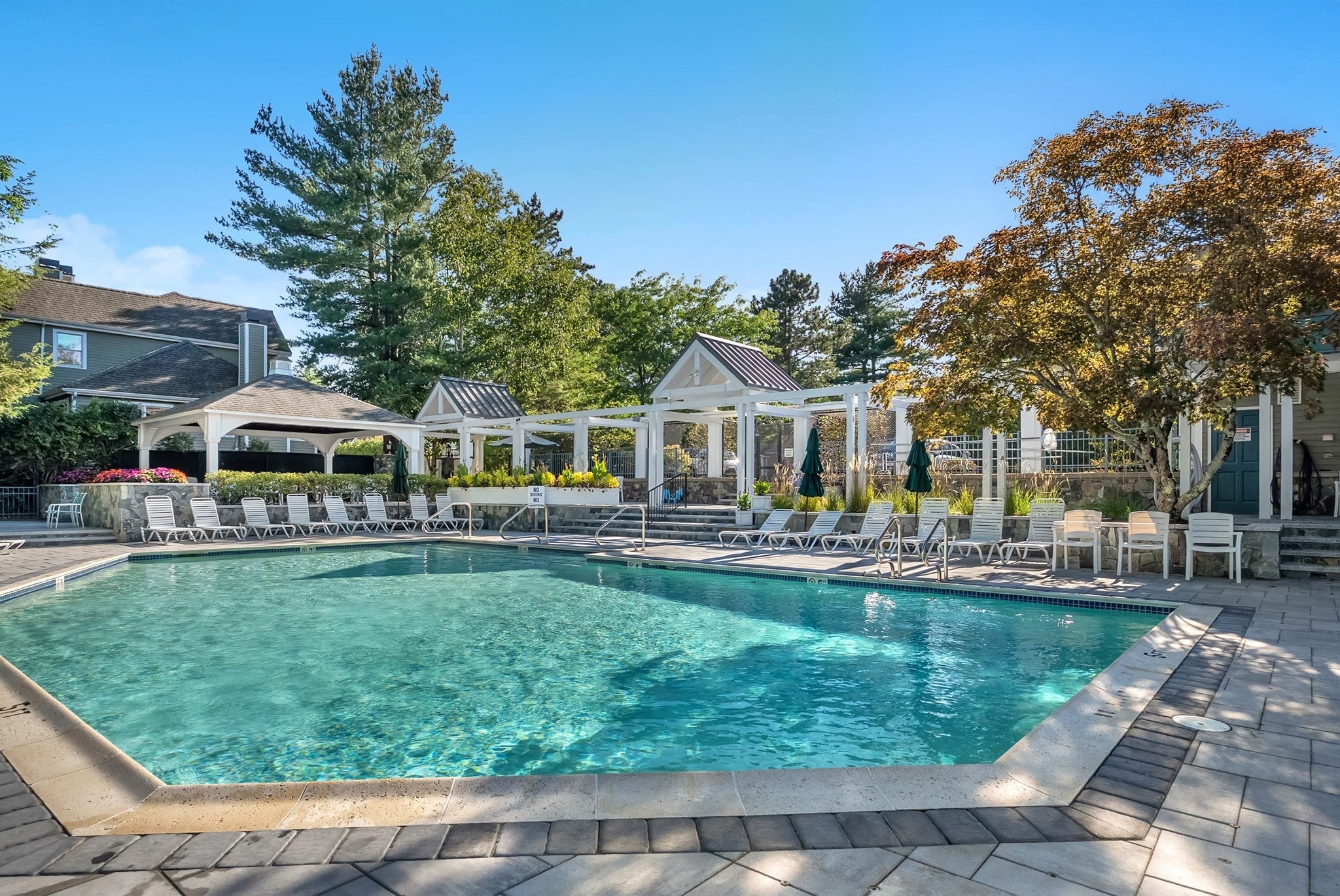 45 Bishops Forest Dr #45, Waltham, MA, 45 Bishops Forest Dr #45, Waltham, MA Photo #38