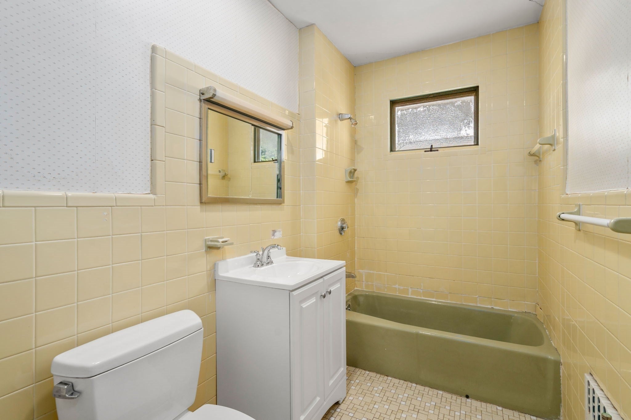 38 Carver Rd E RD, Watertown, MA, 38 Carver Rd E RD, Watertown, MA Photo #28