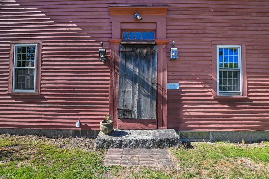 363 Main St