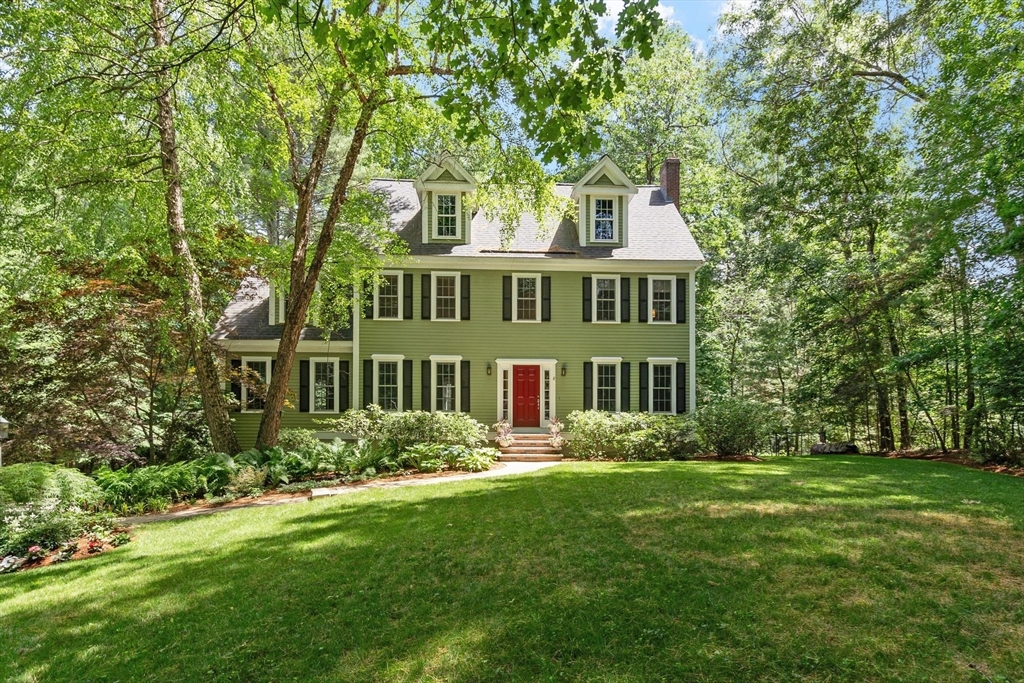 8 Whitney Ln