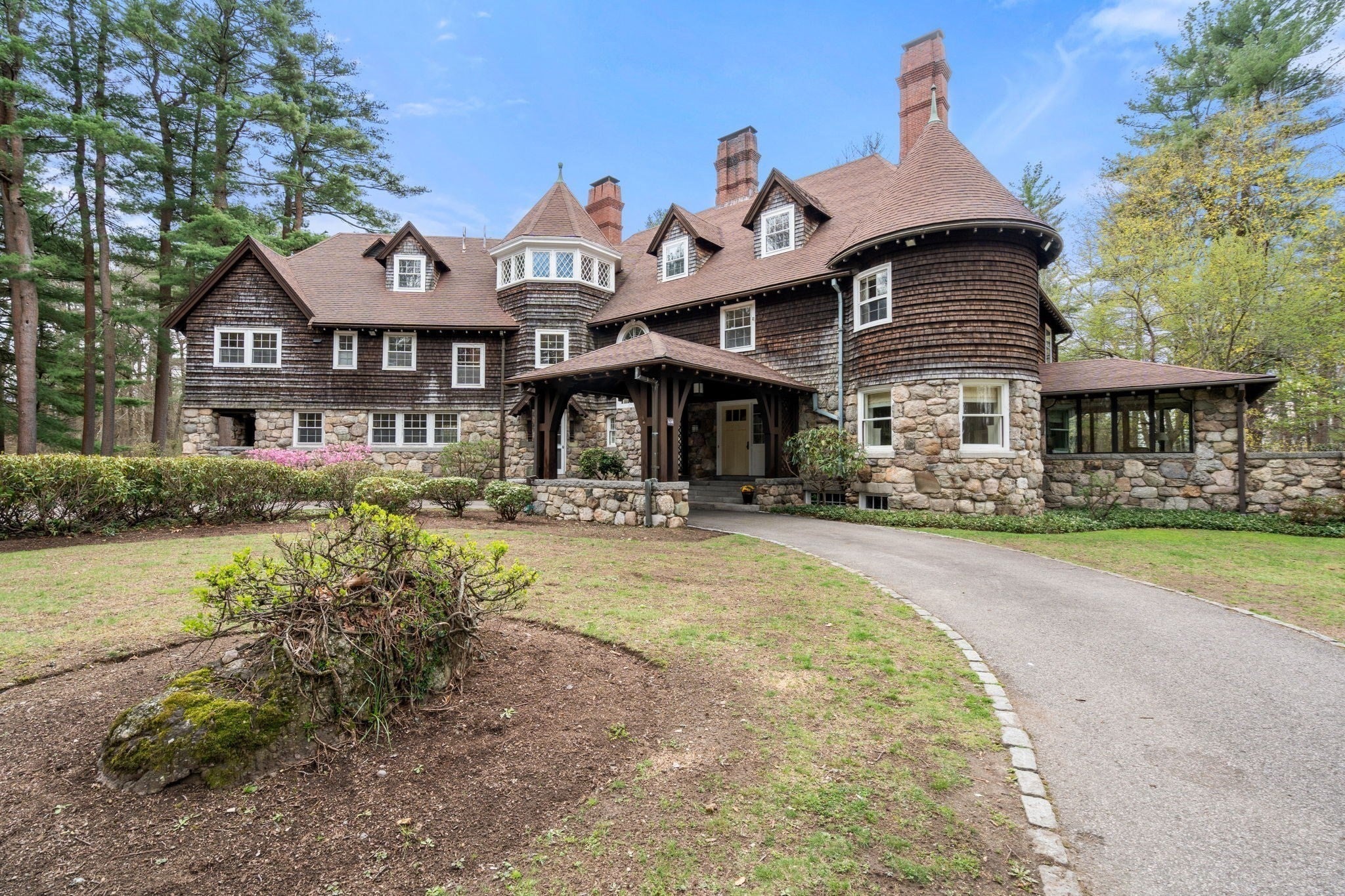 650 Canton Ave, Milton MA 02186