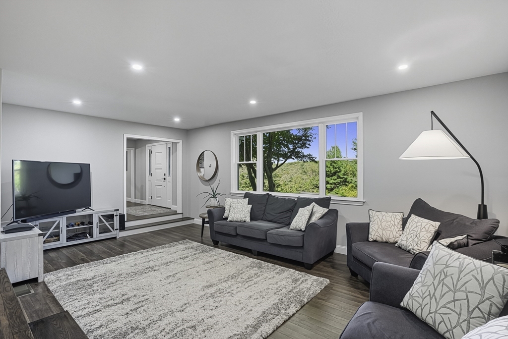 20 Rawson Hill Dr
