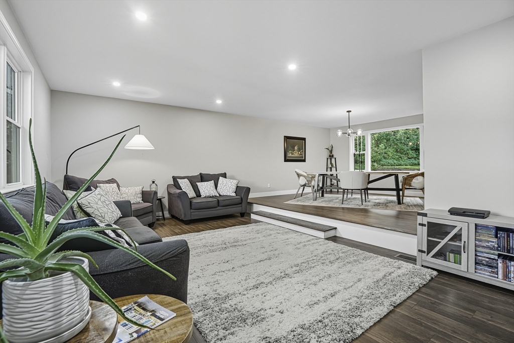 20 Rawson Hill Dr