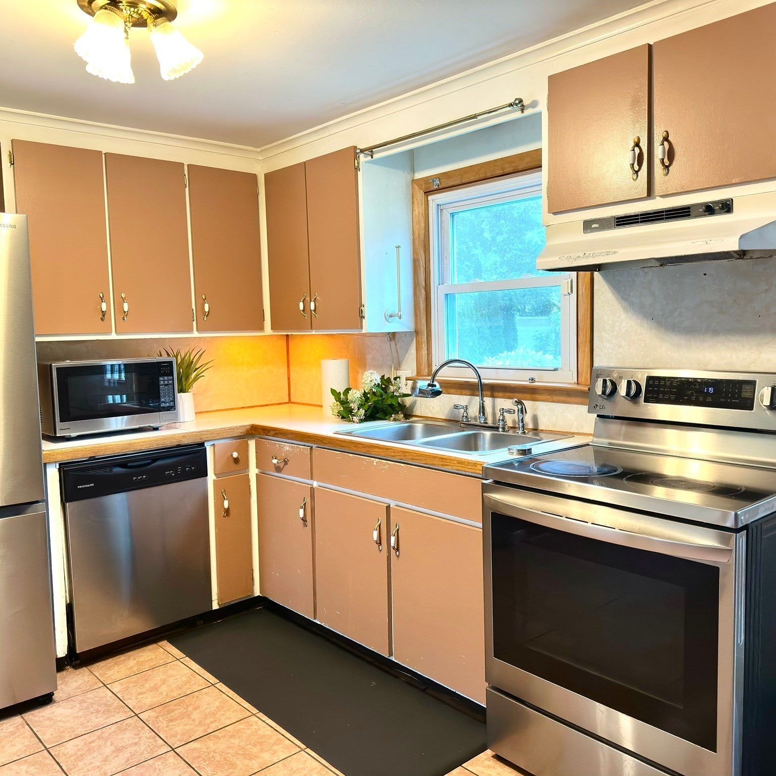 47 Thyme Ln, Springfield, MA Photo #3
