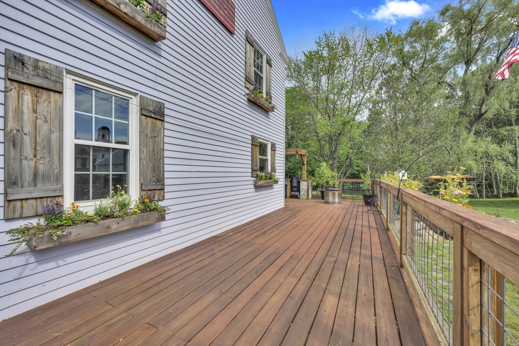 34 Ruggles Hill Rd