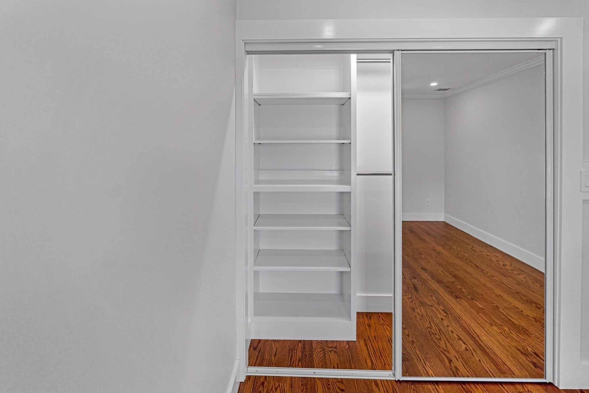 8 Appleton ST #2, Danvers, MA Photo #12