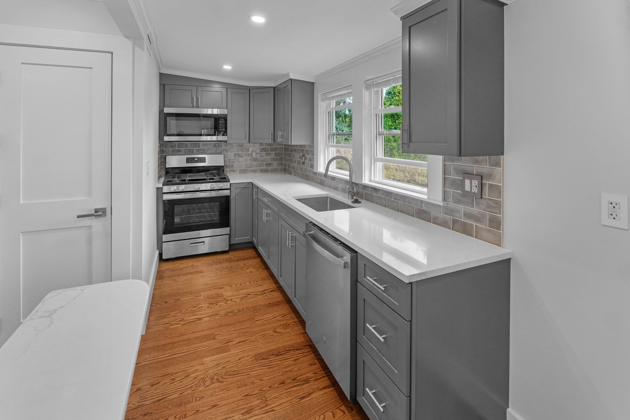 8 Appleton ST #2, Danvers, MA Photo #5