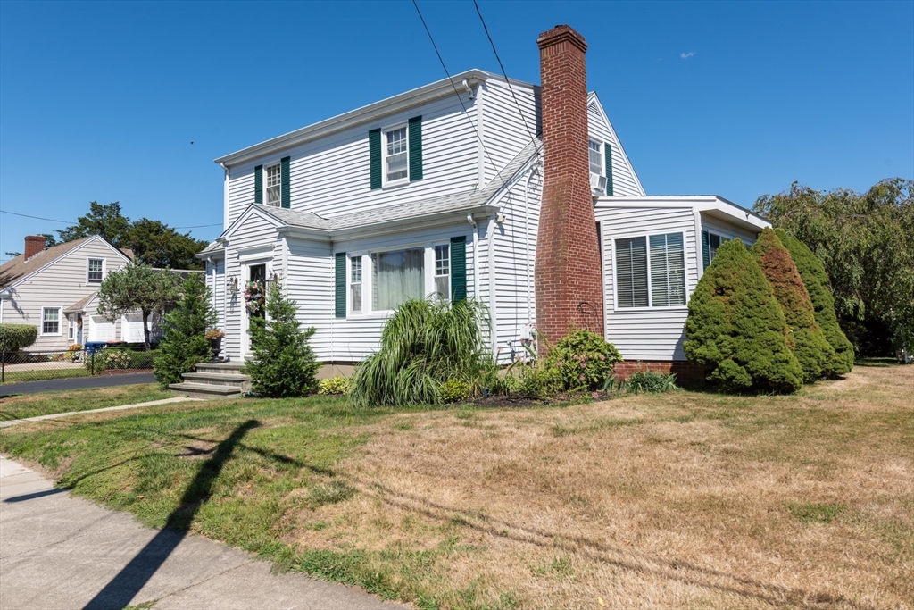 474 John St
