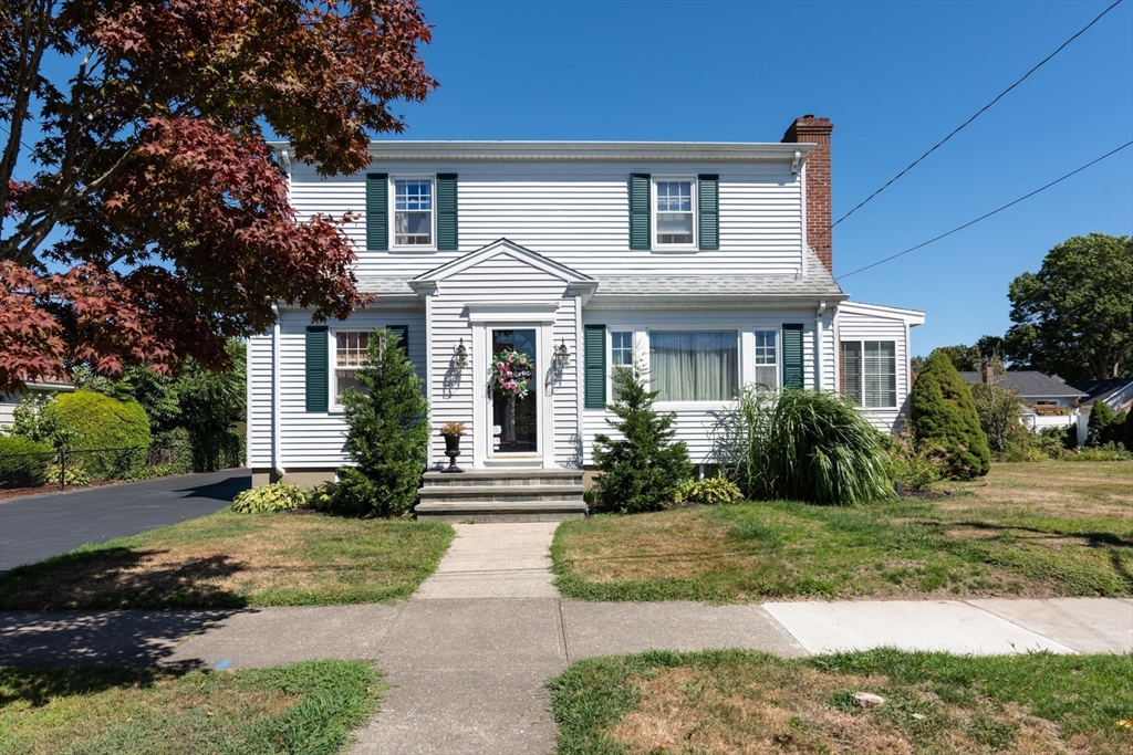474 John St