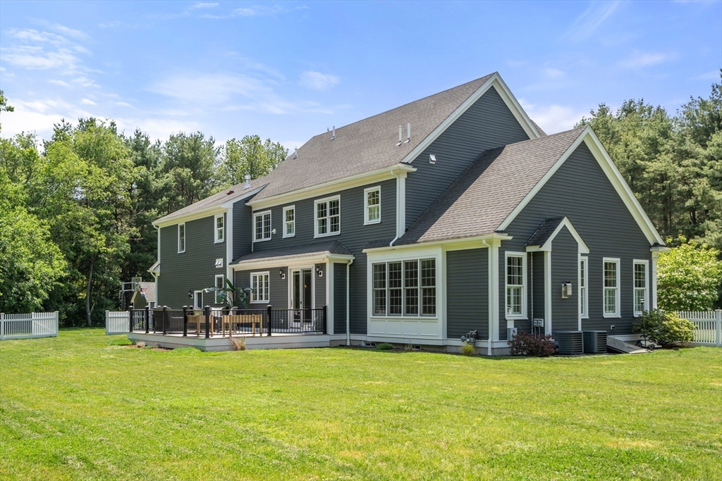4 Twin Meadow Lane