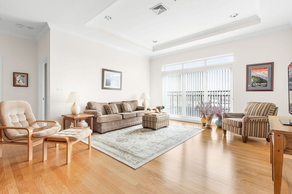 Westborough, Massachusetts 01581, United States, 2 Bedrooms Bedrooms, ,2 BathroomsBathrooms,Residential,Active,115027