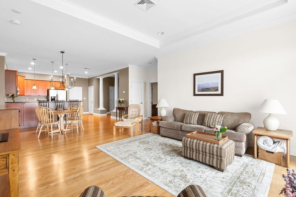 Westborough, Massachusetts 01581, United States, 2 Bedrooms Bedrooms, ,2 BathroomsBathrooms,Residential,Active,115027